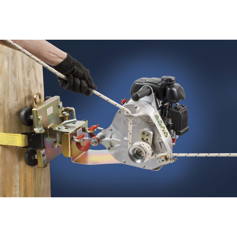 PCW5000 GAS-POWERED PULLING WINCH. MAX. PULLING FORCE: 1000 KG