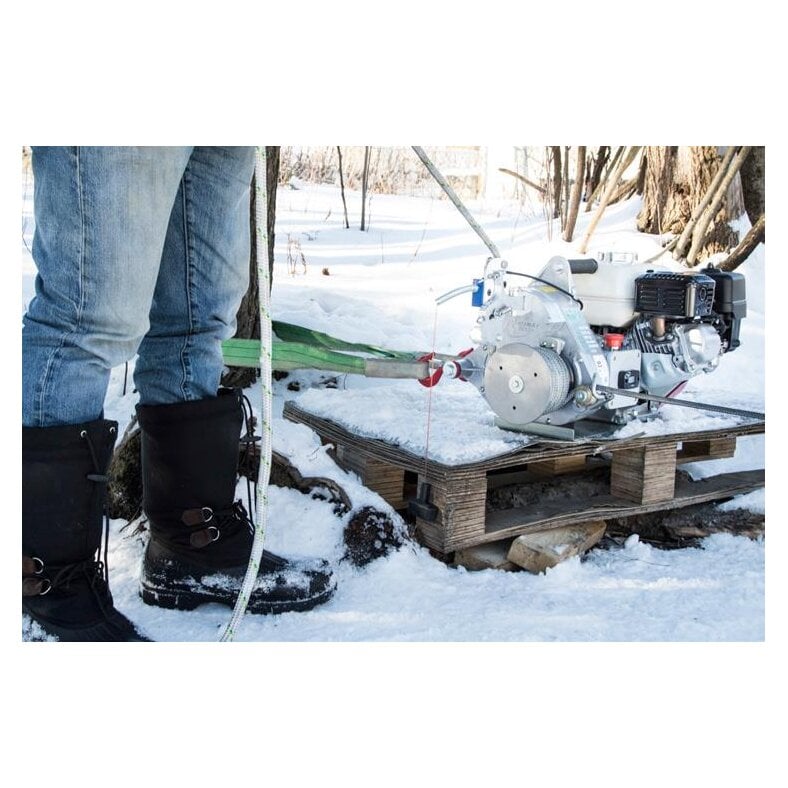 Portable Winch Pulling/lifting winch with gasoline drive. Max. Pulling power 1150 kg Max. Lifting capacity 450 kg